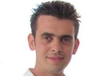 Photo portrait en couleur sur fond blanc d'Abdelhalim BOUSSAA